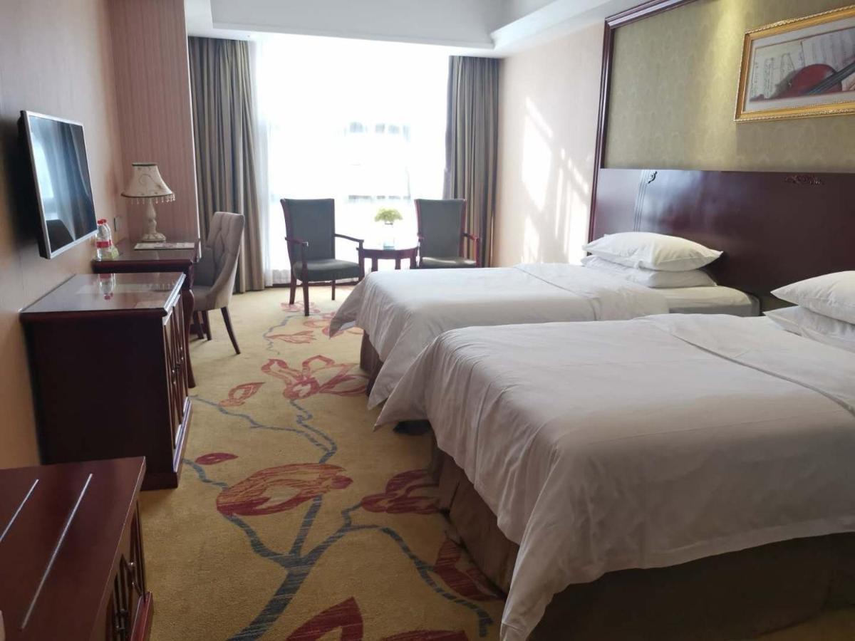 Vienna Hotel Chaozhou Plaza Exteriör bild